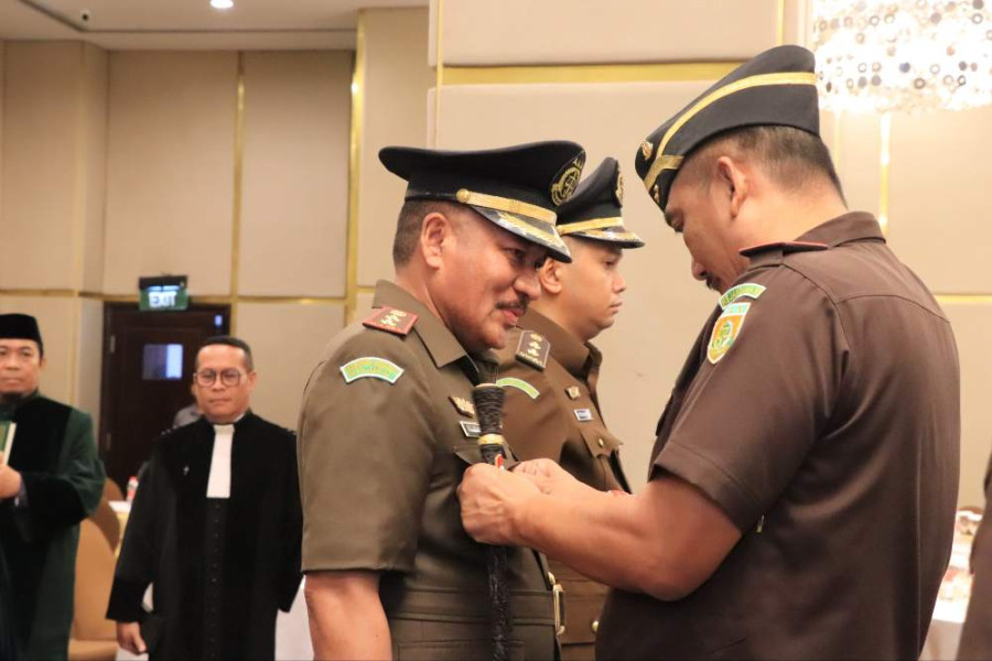 Pimpin Sertijab Sejumlah Pejabat Eselon III, Ini Pesan Kajati Maluku