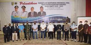 Bupati Andi Putra: PWI Kuansing Agar Memberikan Informasi yang Nyata 