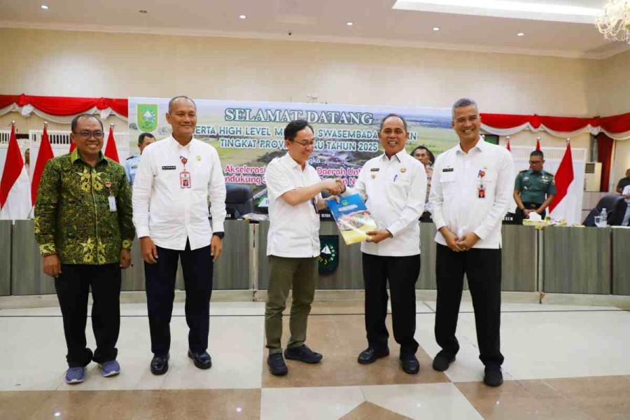 Bupati Inhil Tegaskan Komitmen Dukung Swasembada Pangan Nasional di High Level Meeting Pemprov Riau