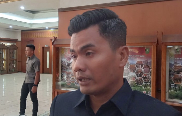 Wakil Ketua DPRD Riau Minta SMA dan SMK Juga Diliburkan