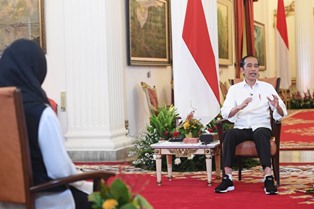 Jokowi: Lulusan Perguruan Tinggi Indonesia Harus Memiliki Kompetensi