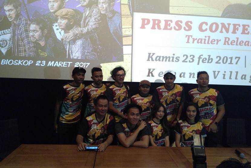 Film Baracas, Kumpulan Lelaki Galau?