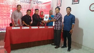 Marlius Kembalikan Berkas Ke PDIP Sebagai Bakal Calon Wakil Bupati Inhu 