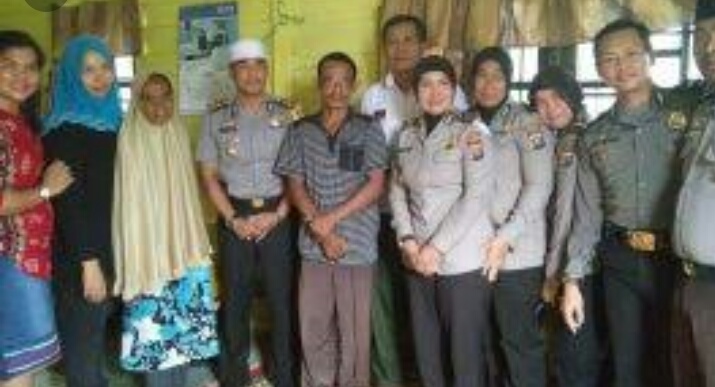 Polresta Pekanbaru Kunjungi Rumah Nenek Dona