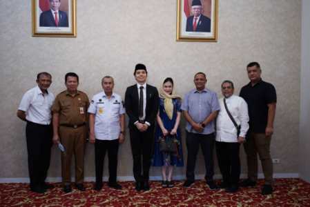 Menkes Merestui, Dokter Singapura Berminat Investasi Dirikan RS Standar Internasional di Pekanbaru Riau