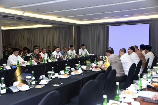 Bupati Suyatno Hadiri Rapat Terbatas Bersama Presidan Republik Indonesia