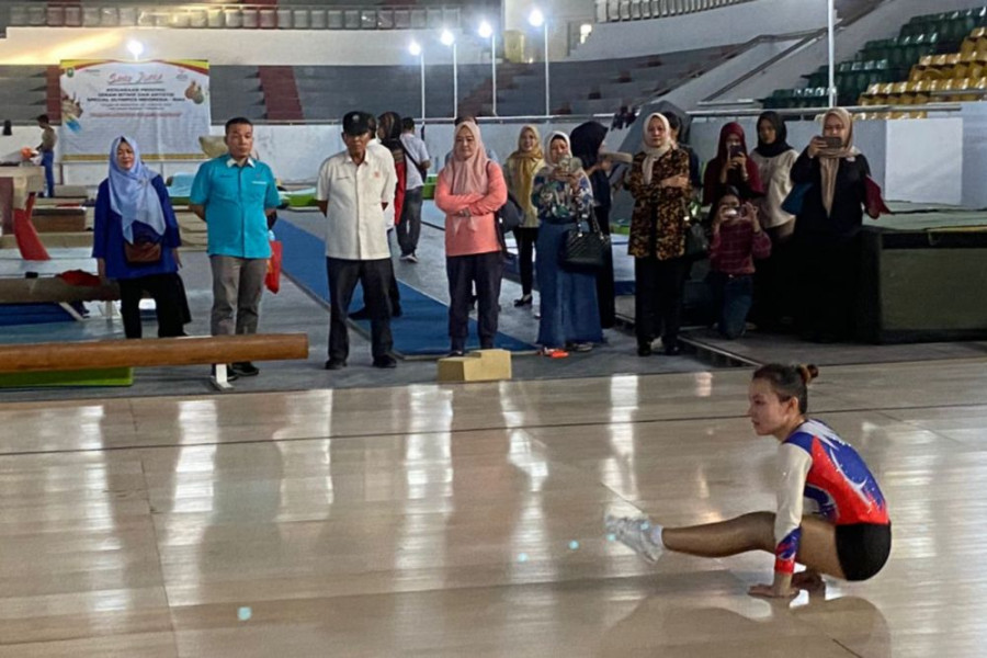 Tinjau TC Cabor Senam, Iskandar Hoesin Harapkan Pasenam Riau Raih 5 Medali Emas di PON XXI