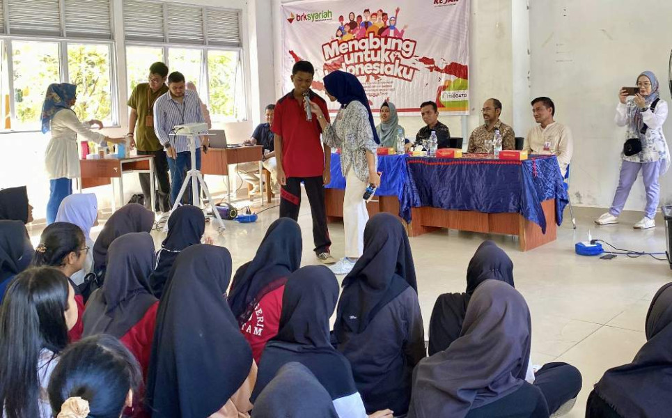 Ikuti Sosialisasi Program KEJAR dari BRKS, 5 Pelajar SMAN 20 Batam Dapat Hadiah Uang Dalam Tabungan