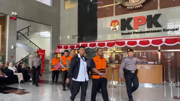 Usai OTT, Bupati Pemalang Anom Widiyantoro dkk Ditahan KPK