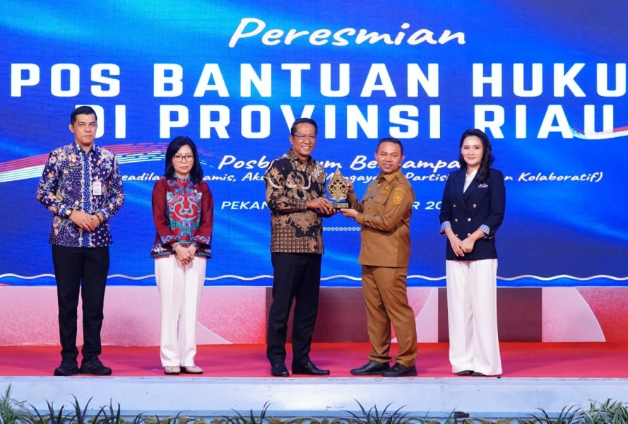 Menkum RI Resmikan Posbankum Bagi Masyarakat Kurang Mampu di Riau