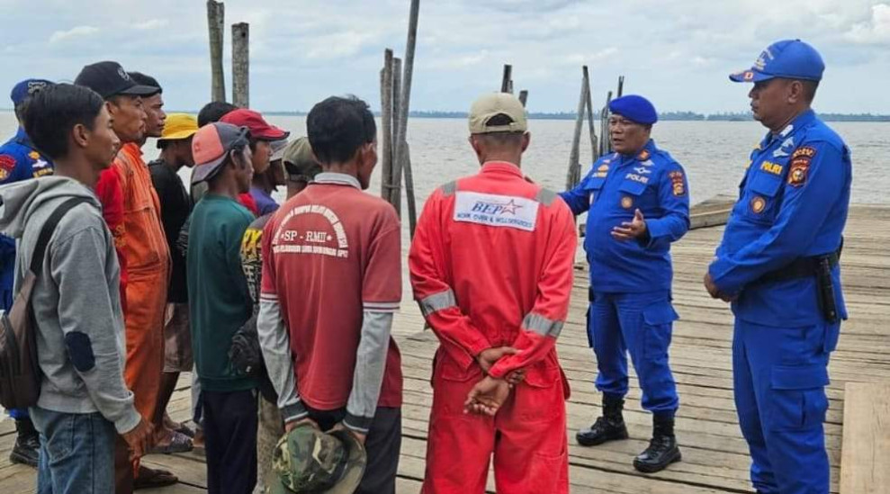 Sambangi Masyarakat Wilayah Pesisir, Satpolairud Polres Siak Bawa Pesan Pilkada Damai 2024