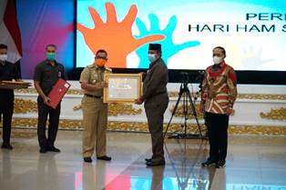Kabupaten Siak Kembali Raih Penghargaan Kabupaten Peduli Hak Asasi Manusia