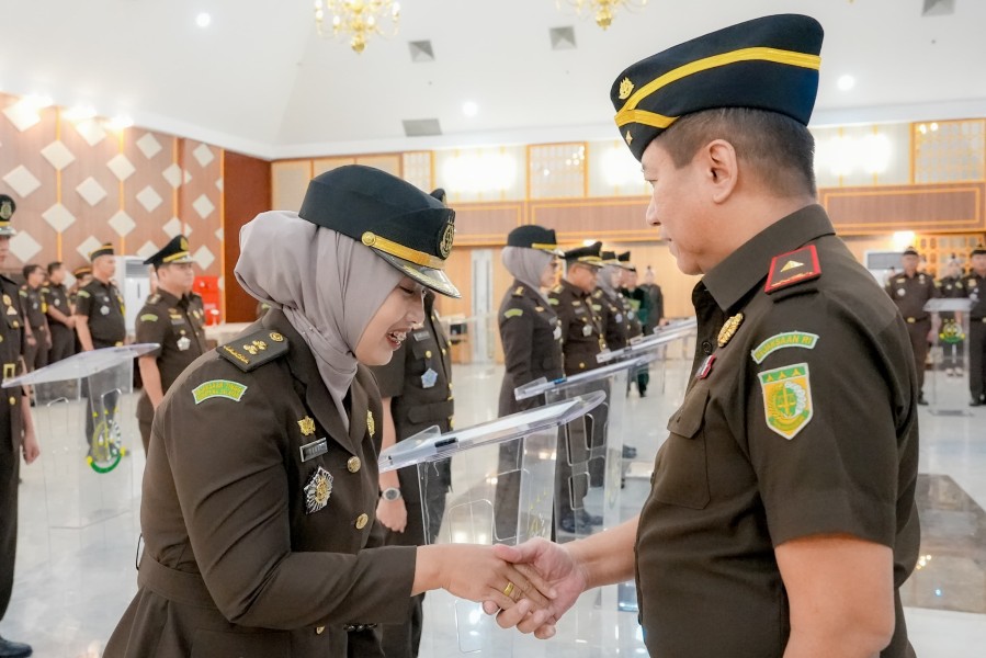 Kajati Sumsel Lantik Sejumlah Pejabat, Vanny Dapat Tugas Baru