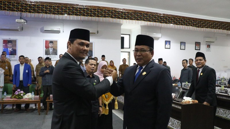 Dilantik Sebagai PAW Anggota  DPRD Kuansing Bupati Ucapkan Selamat Kepada Desta Harianto