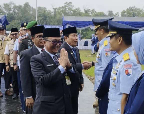 Sekda Siak Hadiri Sertijab Komandan Lanud Roesmin Nurjadin
