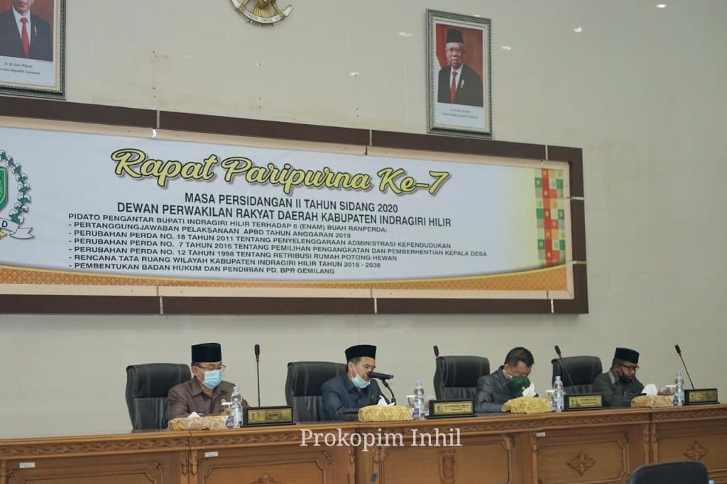 Hadiri Rapat Paripurna, Bupati Inhil Sampaikan 6 Ranperda ke DPRD