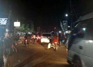 Warga Kecamatan Pangean Arak Piala Menteri Pariwisata RI