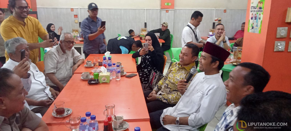 Ditanya Soal Anggapan Tak Netral di Pilkada, Jawaban UAS Bikin Wartawan Balik Kanan Sambil Ngakak