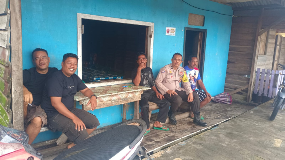 Antisipasi Gangguan Kamtibmas, Bhabinkamtibmas Sungai Buluh Sampaikan Pesan Pilkada Damai