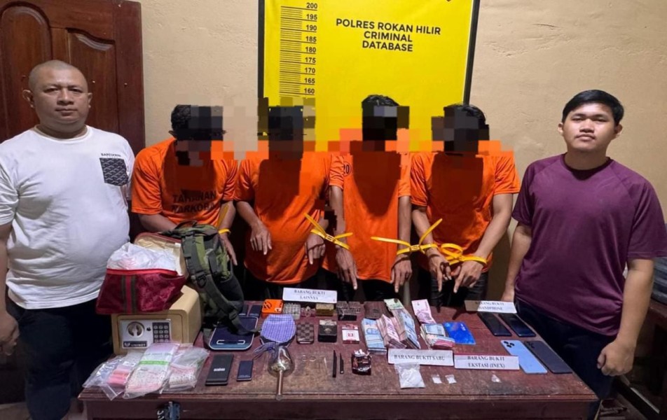Empat Tersangka Narkoba di Rohil Diciduk, Polisi Temukan Sabu dan Ratusan Peluru