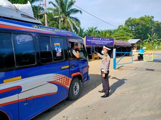 Akses Jalan dari Sumut ke Riau Dijaga Ketat, Ratusan Kenderaan Diminta Putar Balik