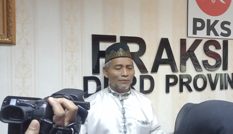 Jamaah Haji Riau Hari Ini Mulai Berangkat, DPRD Riau Minta Jaga Kesehatan dan Patuh Aturan