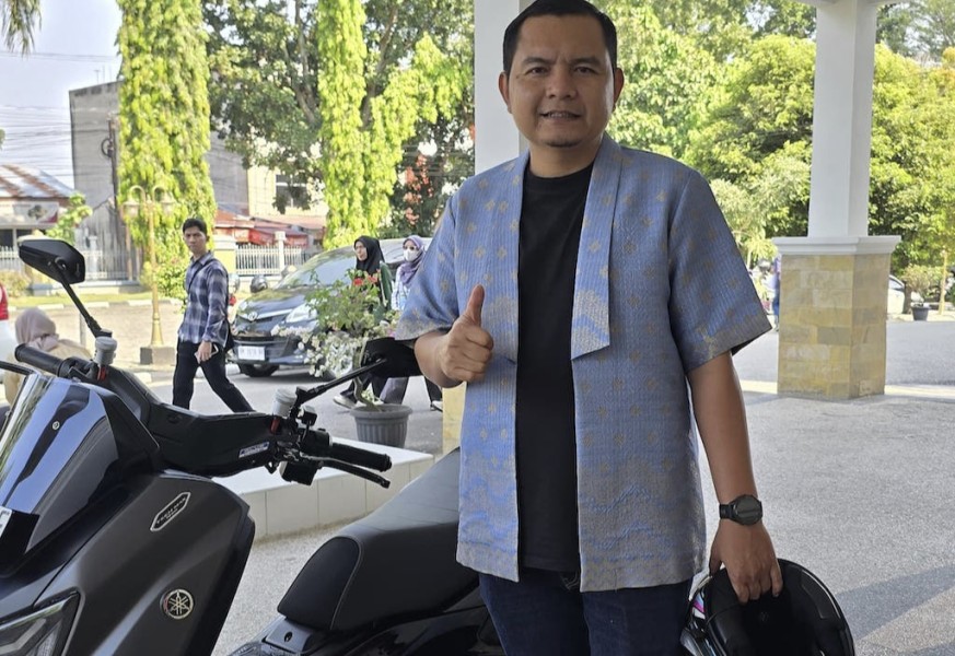 Setiap Kamis Tanpa Mobil, Pegawai Bapenda Pekanbaru  Naik Motor dan Transportasi Umum ke Kantor