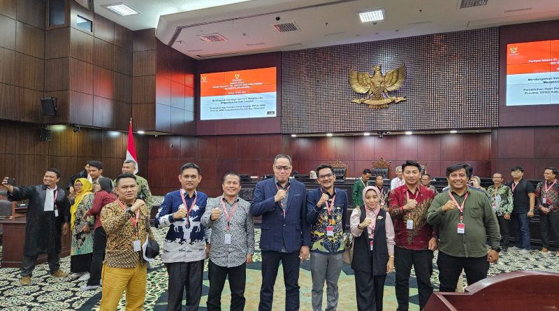 Bawaslu Riau Hadiri Sidang dengan Agenda Pembuktian Serta Pengesahan Alat Bukti Tambahan Untuk 8 Permohonan PHPU Legislatif