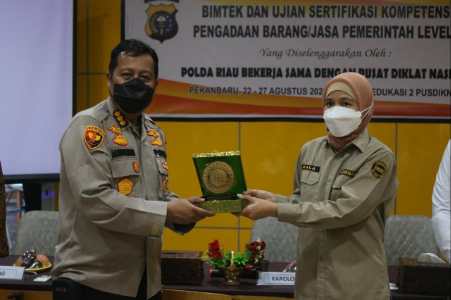 Tingkatkan Kualitas Pengadaan, Polda Riau Kirim Peserta Uji Sertifikasi Pengadaan Barang & Jasa Pusdiklat Nasional