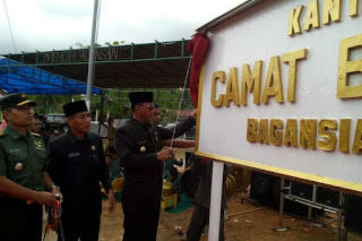 Bangunan Kantor Camat Pasir Limau Kapas Segera Diresmikan 