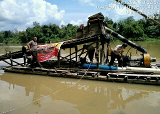 Polsek Benai Kembali Musnahkan Rakit Peti di Sungai Kuantan