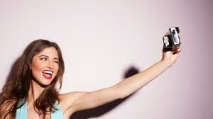 Asyik Selfie Siswi SMK Ini Tewas Tertimpa Pohon