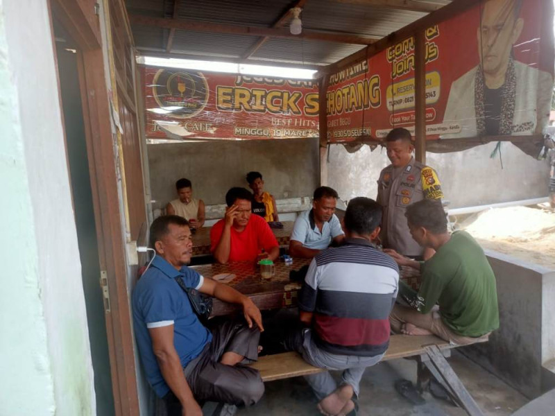 Bhabinkamtibmas Polsek Kandis Sambang dan Cooling System di Kampung Pencing Bekulo