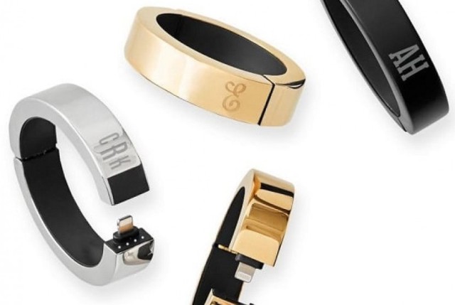 Bergaya dengan Charger Gelang iPhone 