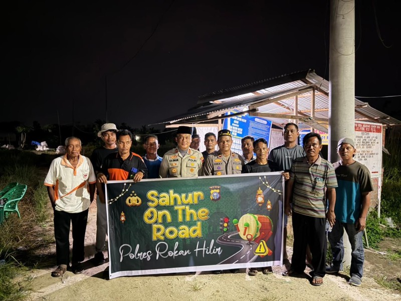 Kapolres Rohil Turun Langsung  Sahur On The Road, Perkuatan Harkamtibmas Ramadhan  1447 H