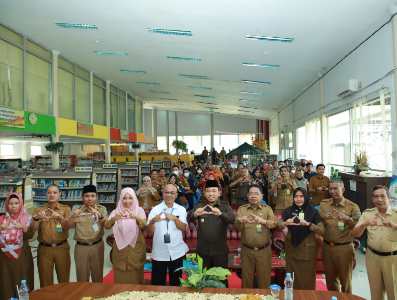 Buka Sosialisasi Tentang Arsip, Wabup Husni Sebut Masih Banyak OPD Belum Begitu Serius Mengelola Kearsipan