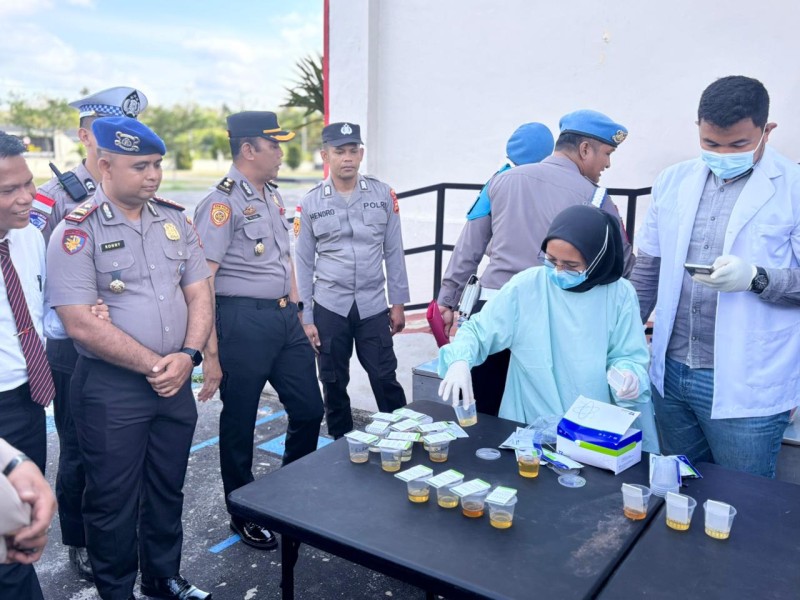 Tes Urine Mendadak, Lima Personel Polres Meranti Positif Narkoba