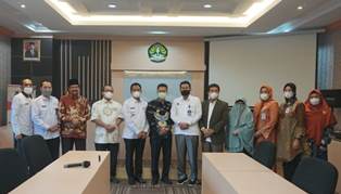 Bupati Rohil Audiensi dengan Rektor Universitas Riau Bahas Kerjasama Program Beasiswa