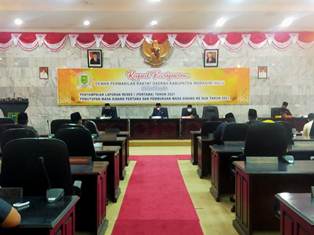 Budi Santoso Gantikan Daniel Sebagai Ketua Fraksi Golkar DPRD Inhu