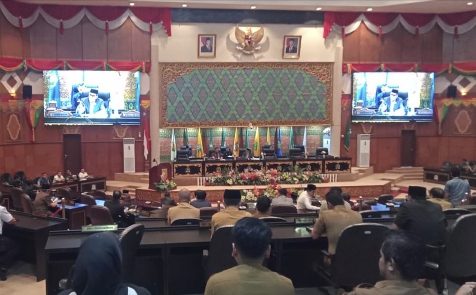 Anggota DPRD Riau Banyak Bolos Saat Paripurna Ramadhan, Ginda Minta Pimpinan Tegas