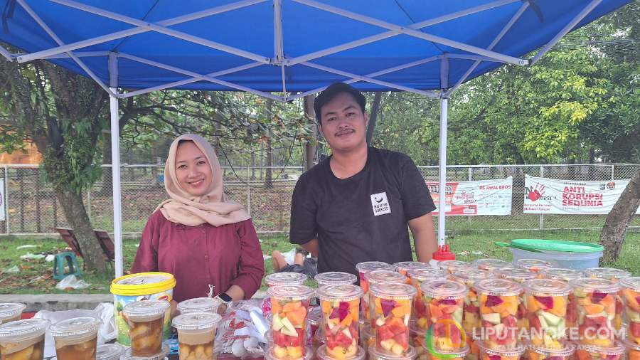 Kisah Sepasang Kakak Adik di Pekanbaru Sukses Meraup Cuan di Bulan Ramadhan