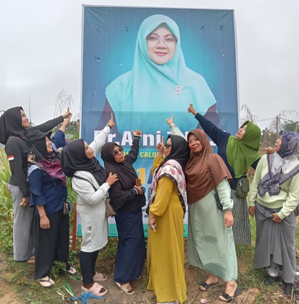 Serius Maju Pilkada, Baliho Afni Berserak se Siak