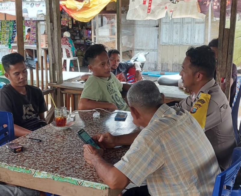 Sambangi Desa Kelapa Patih Jaya, Polsek Teluk Balengkong Himbau Warga Tidak Mudah Terprovokasi