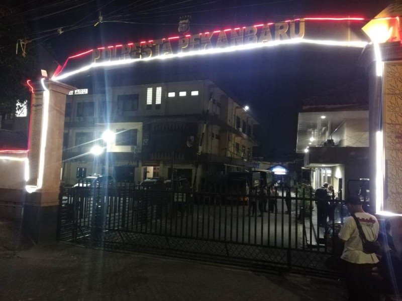 Pejabat di Pekanbaru Terkena OTT KPK, Polisi Ramai Berjaga di Mapolresta