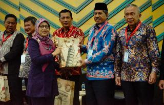 Ikut Bimtek Program Asosasi Apkasi, Bupati Alfedri Jemput Dana Hibah 2023