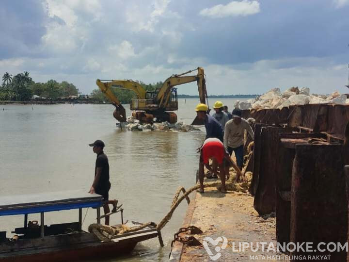 Cegah Abrasi, Pemprov Riau Bangun Pemecah Gelombang di Kepulauan Meranti