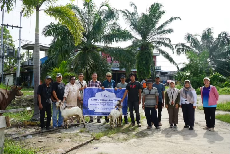 Perkuat Silaturahmi,  PT Pulau Sambu Guntung dan YBDA Salurkan Hewan Kurban