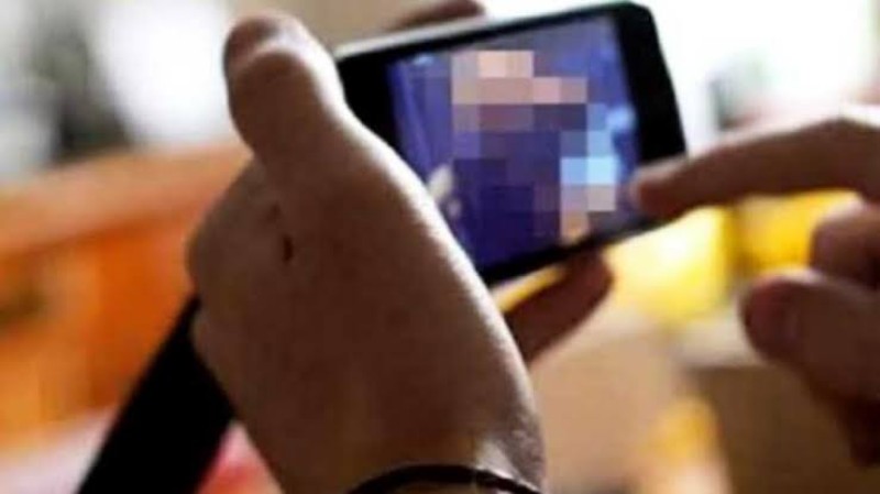 Tak Terima Diputuskan, Seorang Pria Nekat Sebarkan Video Asusila Kekasih