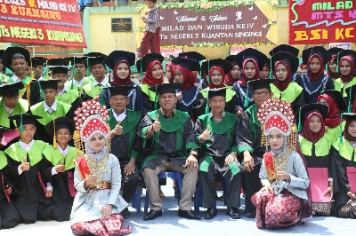 Suhardiman : Tidak Hanya Berobat Gratis , Pendidikan Juga Kita Gratiskan di Kuansing