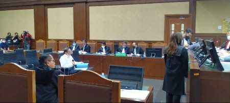 Dua Terdakwa Kasus Duta Palma Group Jalani Sidang Perdana, Negara Dirugikan Rp. 86,5 Triliun